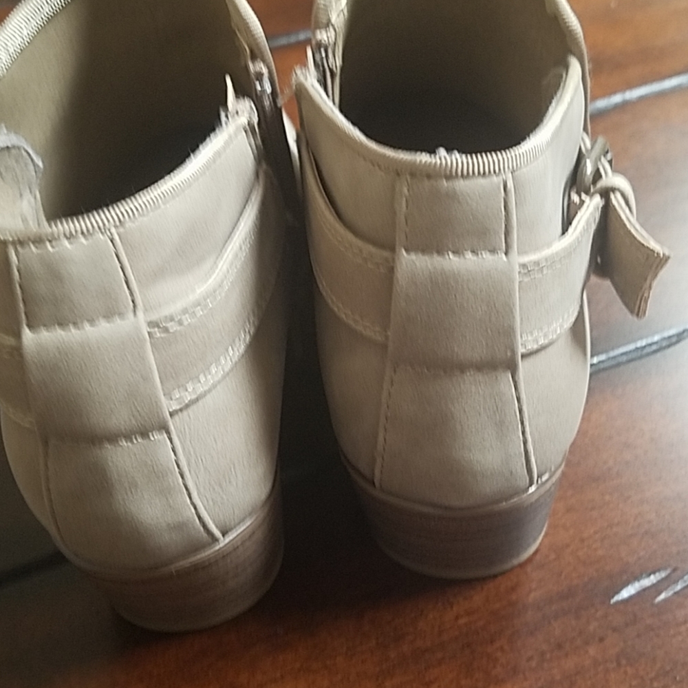 Booties - Picture 4 of 7